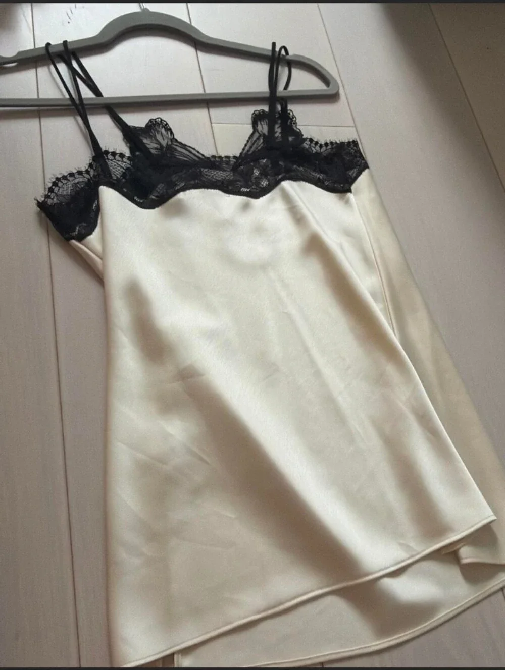 ZARA  LACE TOP SIZE XS - Picture 15 of 16